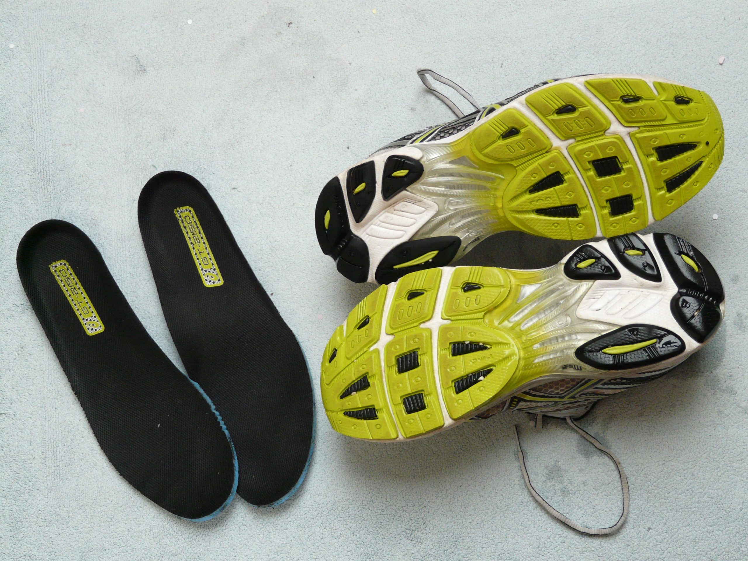 A microprocessor hidden under your feet. What can smart athletic shoe insoles do?